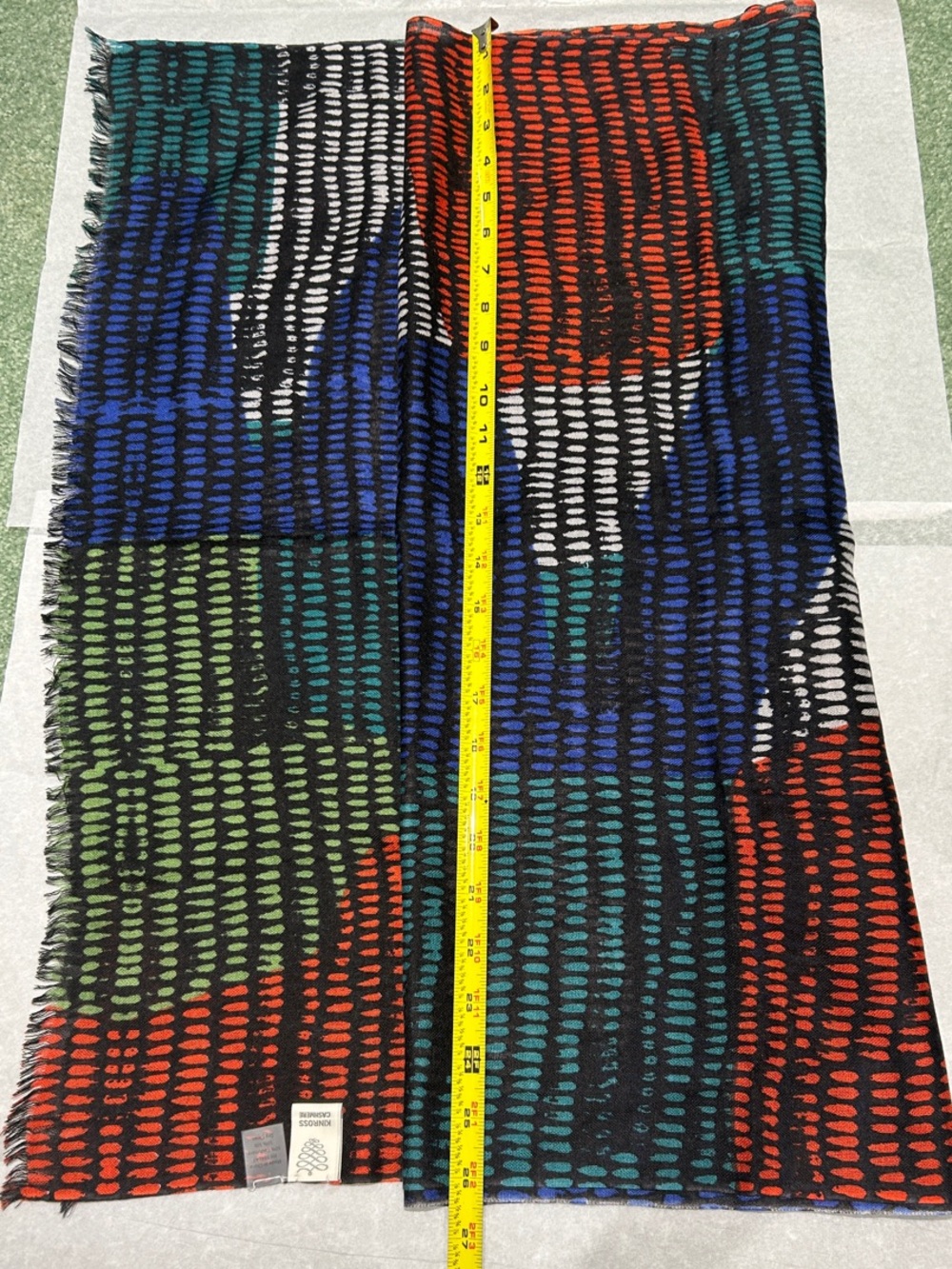 NWOT KINROSS CASHMERE Large Multicolor Patterned Fringe Scarf - Cashmere & Silk. - Picture 4 of 8